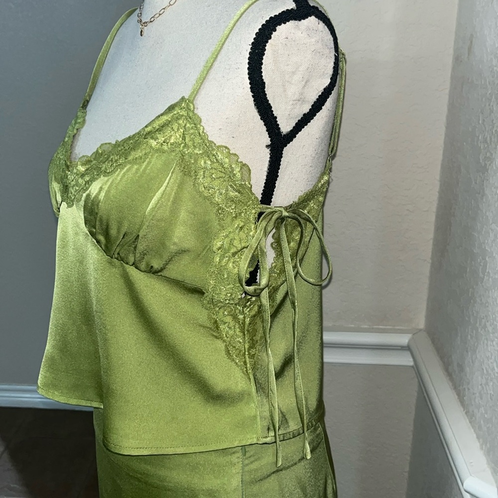 Bailey Rose green satin lace side open cami top Size M - Picture 11 of 17